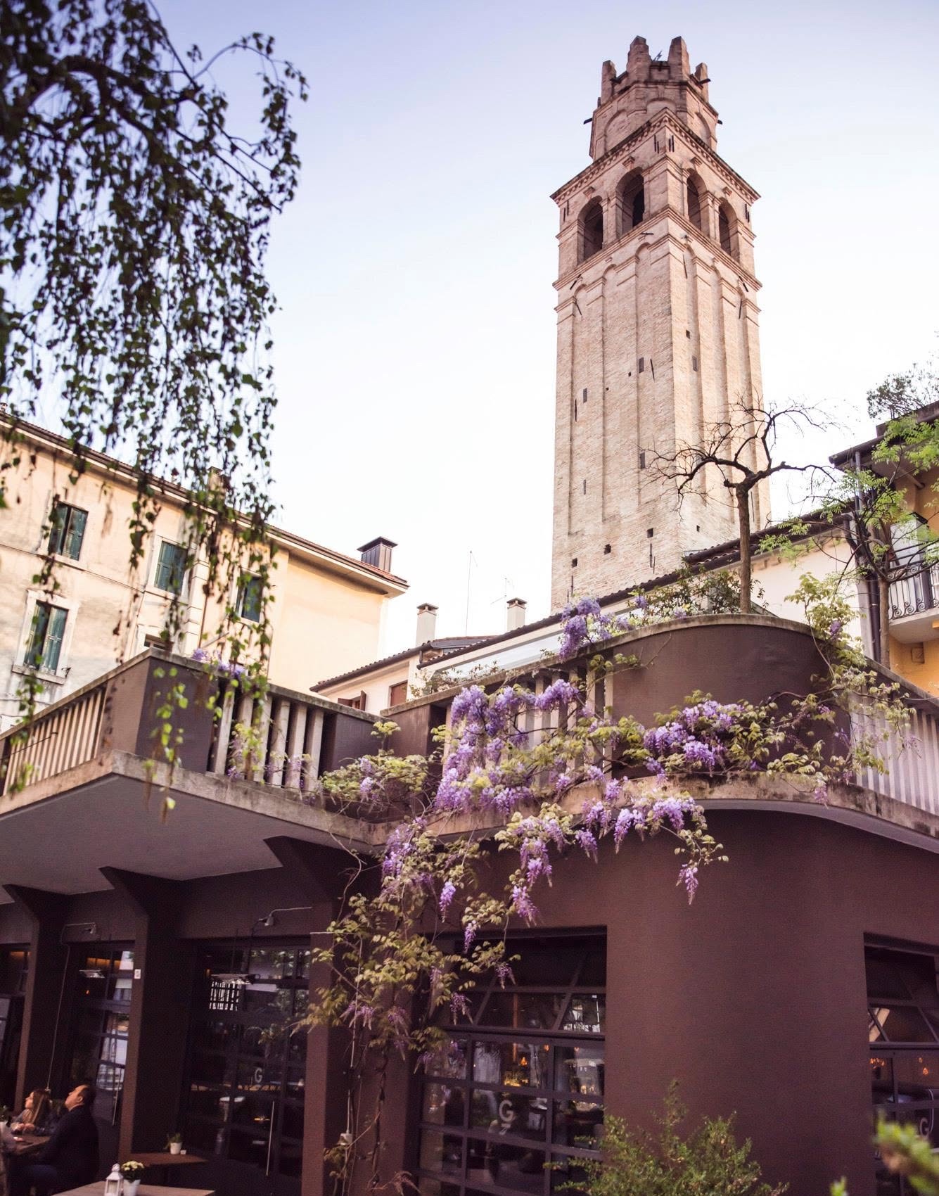 Il centro storico di Conegliano con la torre campanaria del Duomo, vicino alla sede di Seika Innovation